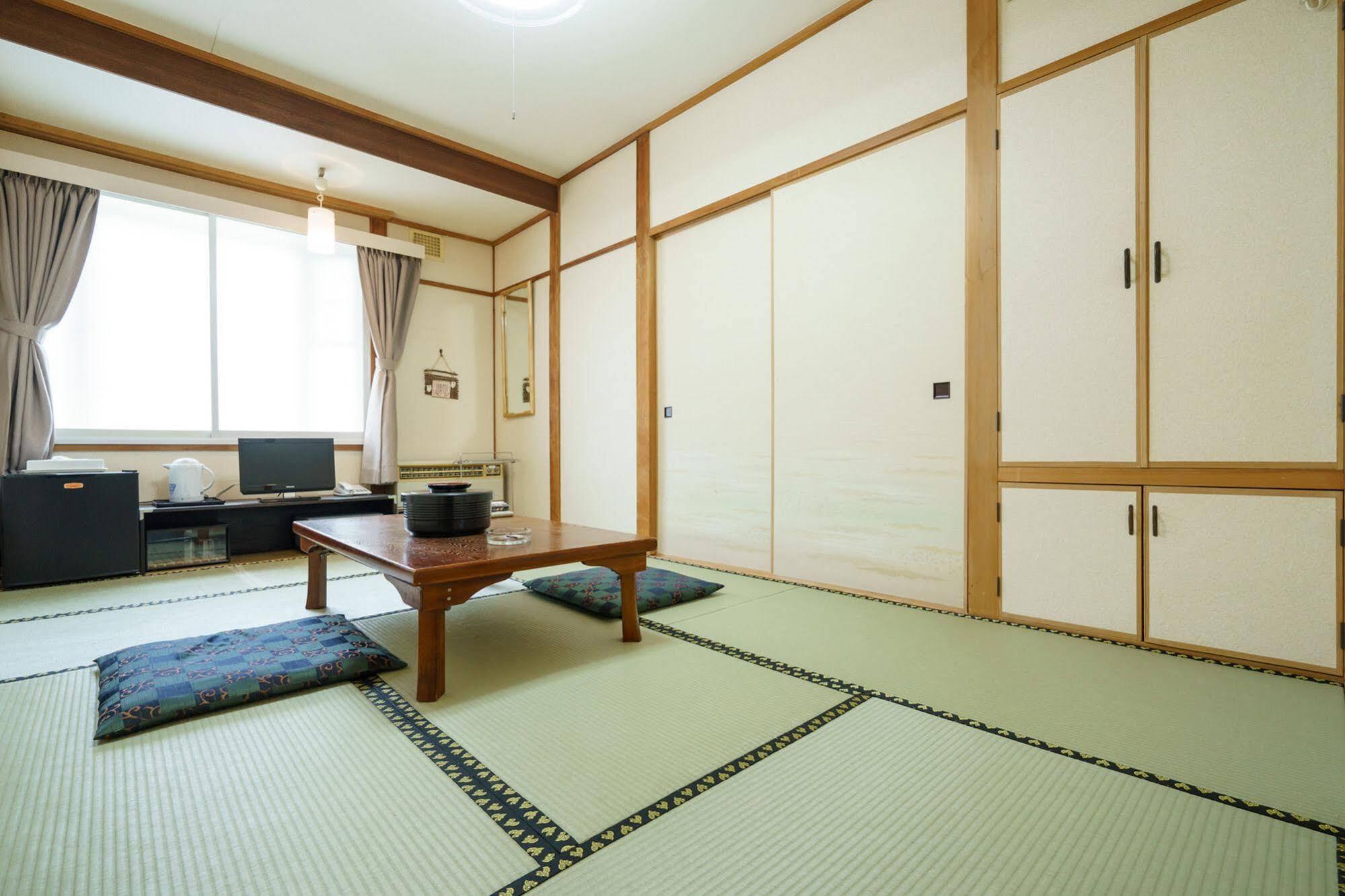 Touakarino Yado Rausu Daiichi Hotel Exterior photo
